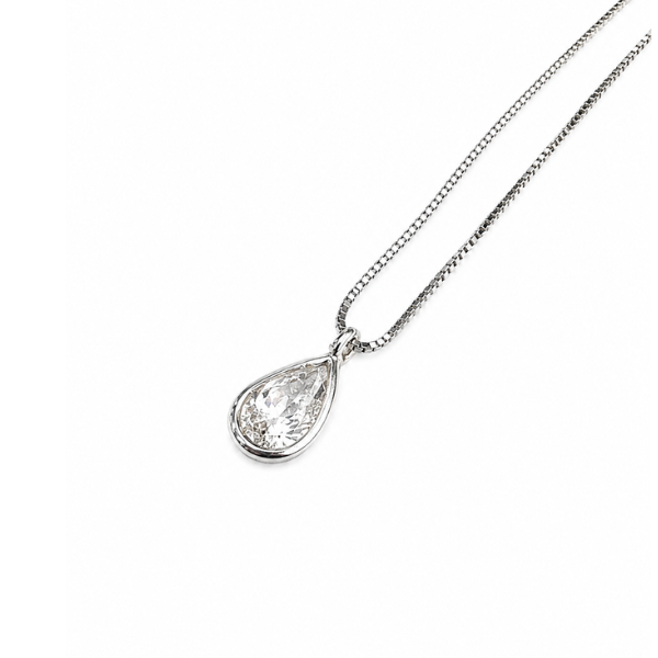 Compre colar com pingente gota em prata 925. Joia feminina delicada e elegante, ideal para presentear em aniversários, Dia dos Namorados e ocasiões especiais.