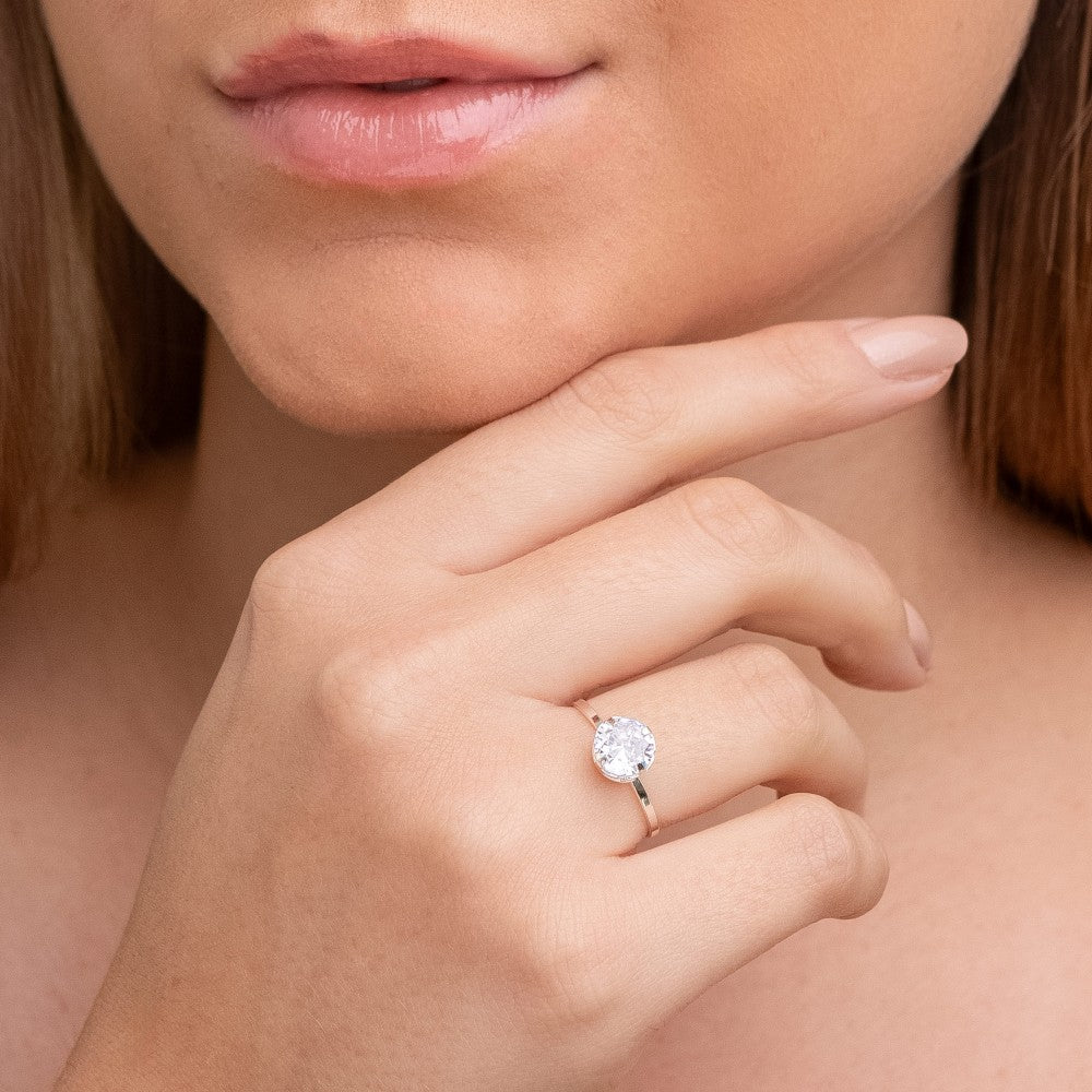 Anel Solitário Ponto de Luz G